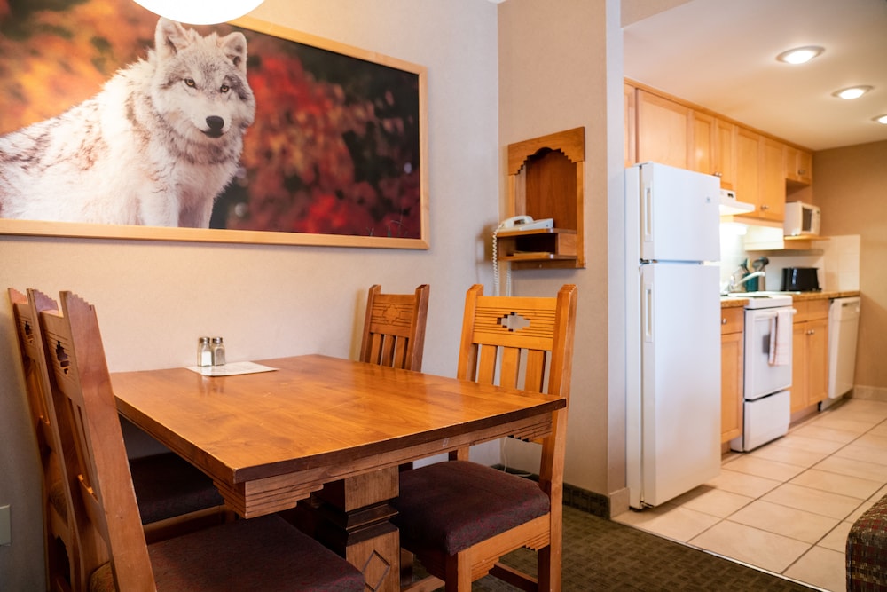Condo, 2 Bedrooms (with Kitchen) - Photo 4