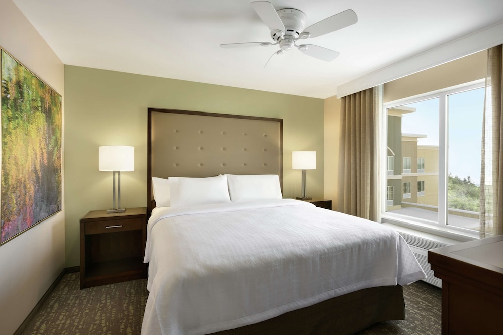 Suite, 1 King Bed, Accessible, Bathtub photo 1
