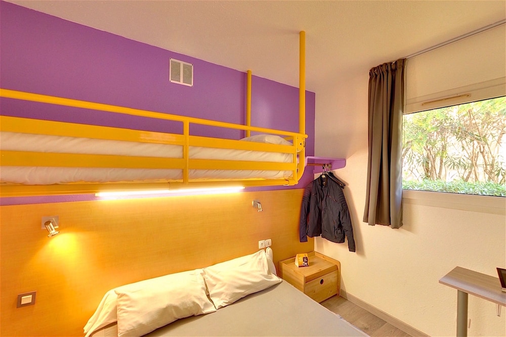 Classic Triple Room - Photo 1