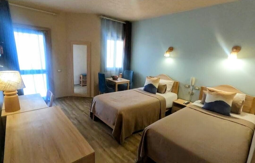 Standard Twin Room, Balcony, Garden View