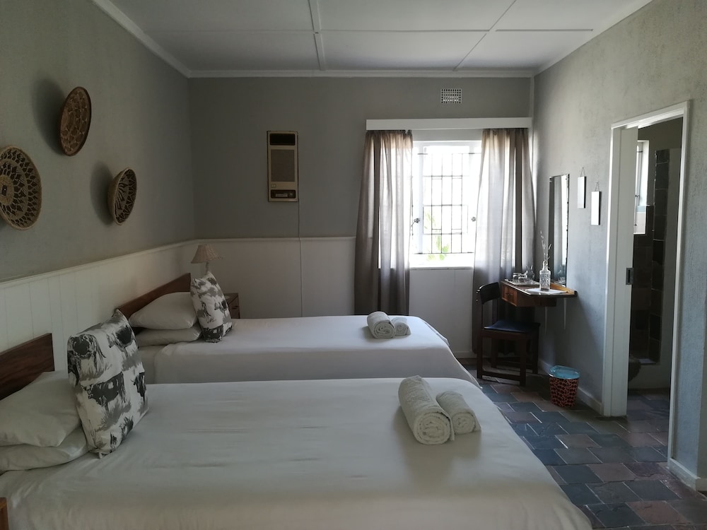 Standard Double or Twin Room photo 2