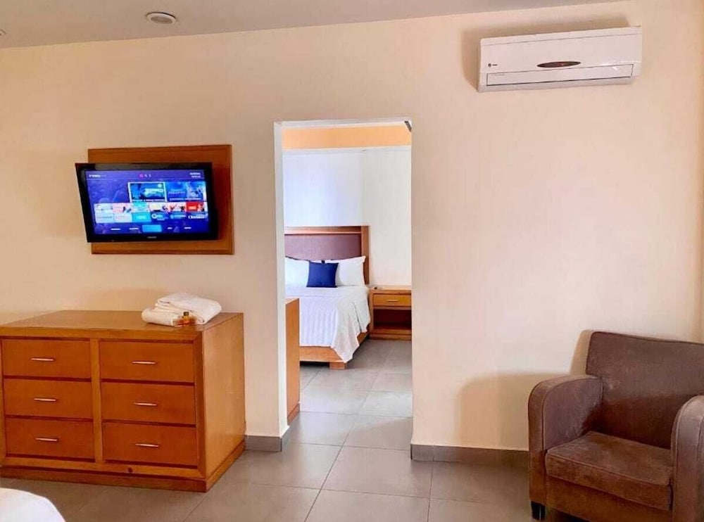Basic Suite photo 3