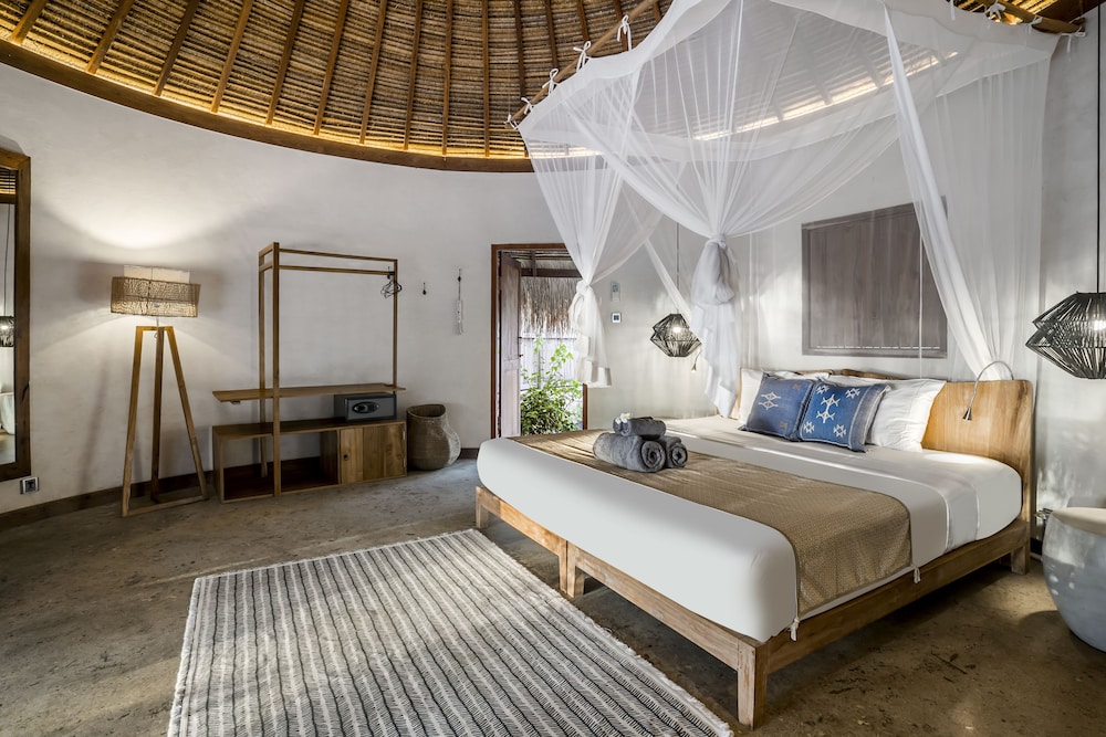 Boutique Oceanview Bungalow photo 1