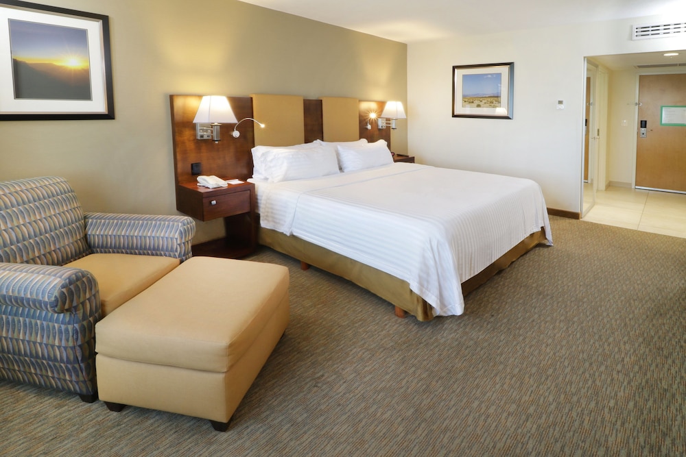 Standard Room, 1 King Bed photo 1