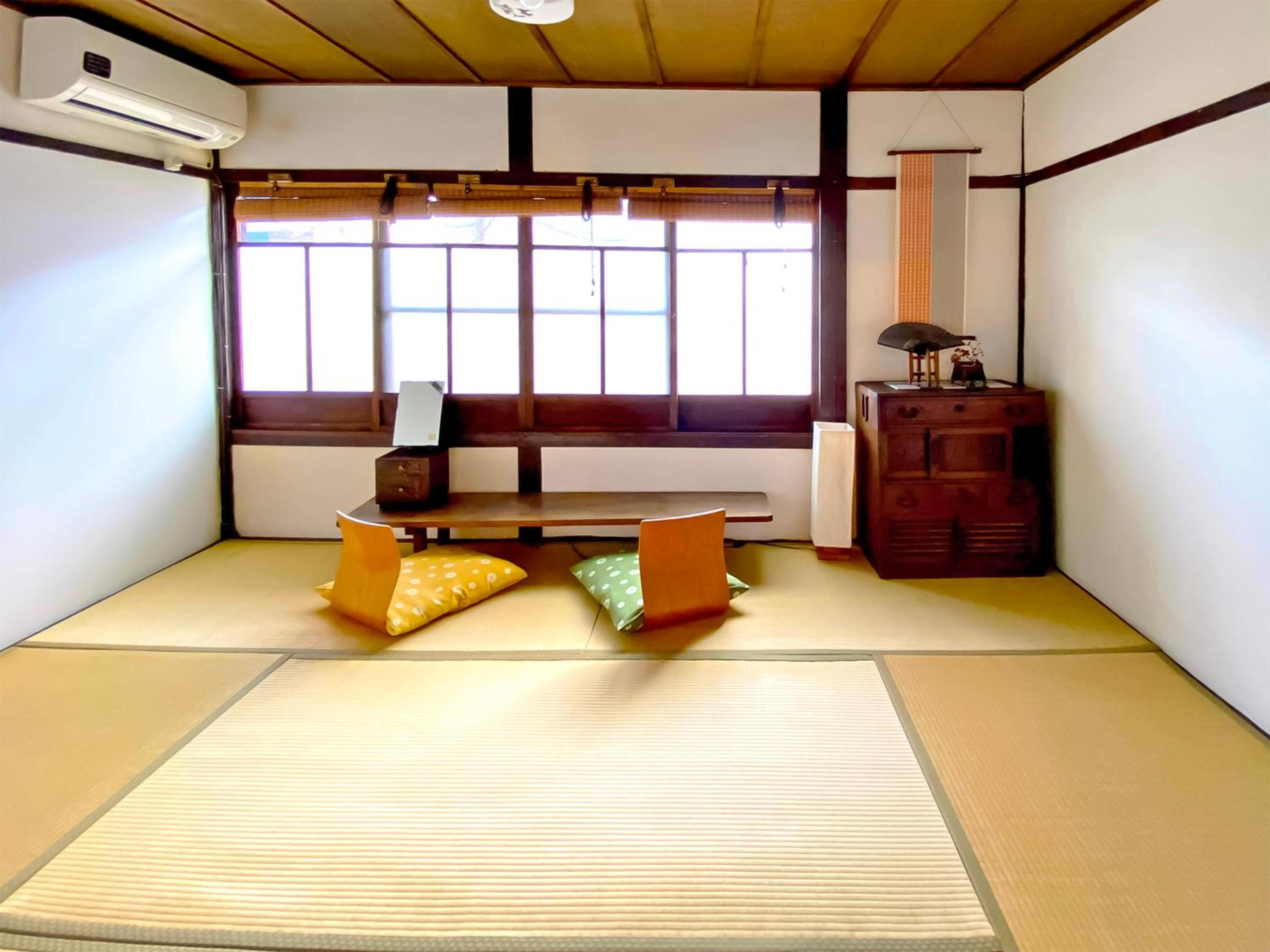 Twin Room - Photo 1