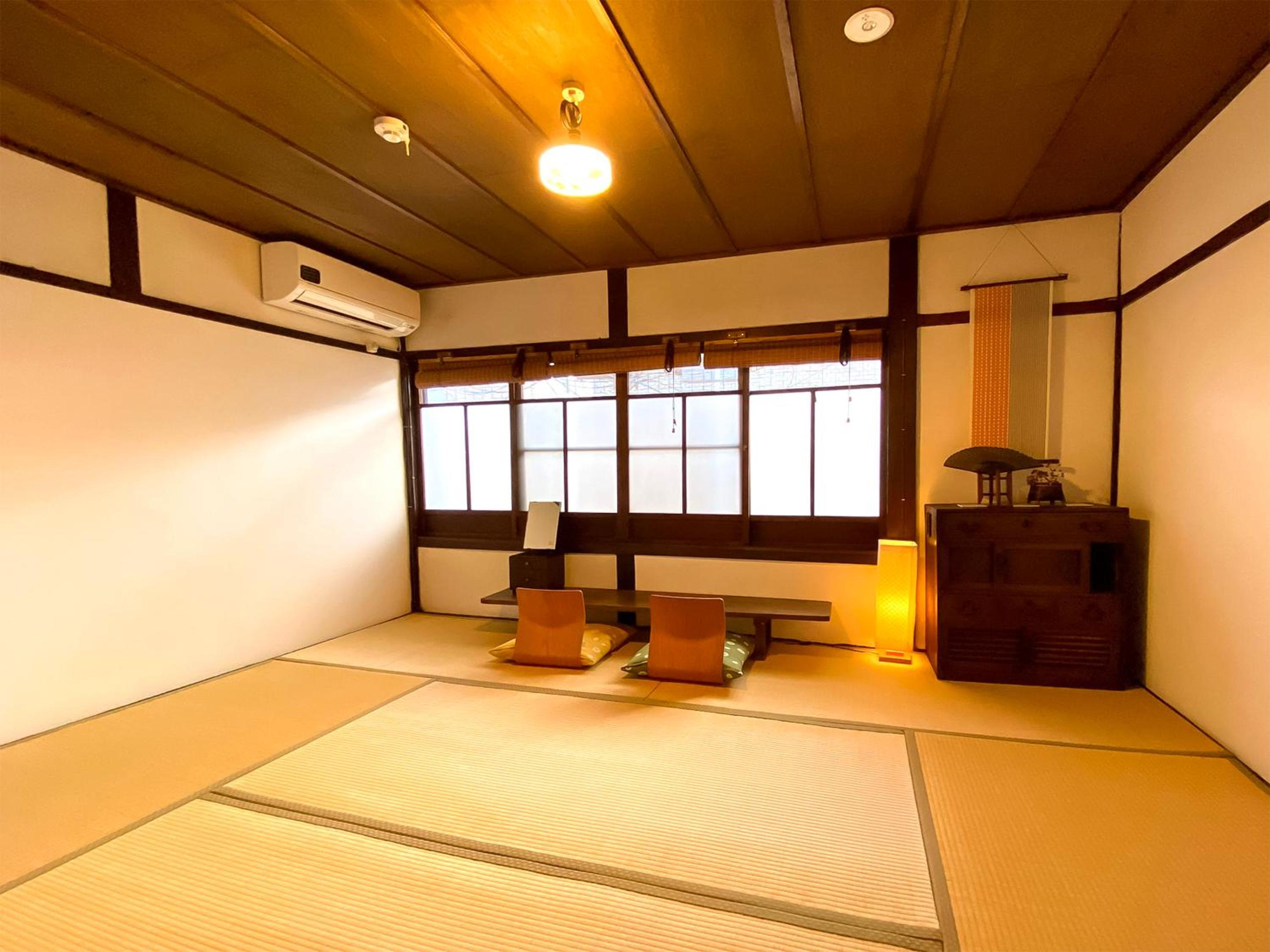 Twin Room - Photo 15
