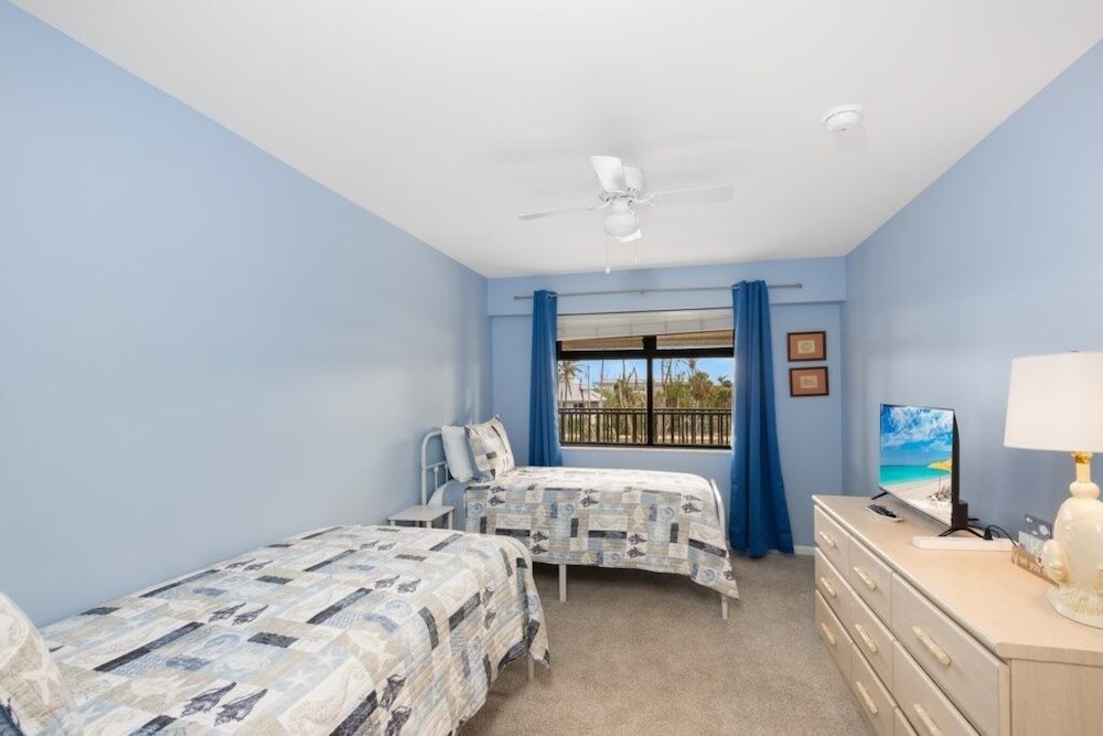 Condo, 2 Bedrooms photo 2
