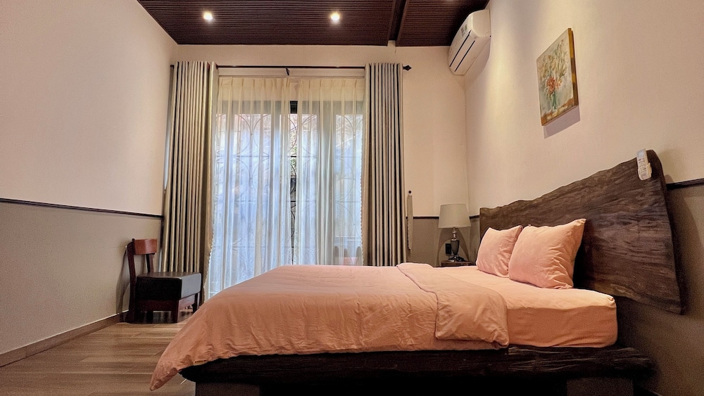 Design House, 2 Bedrooms, Courtyard Area