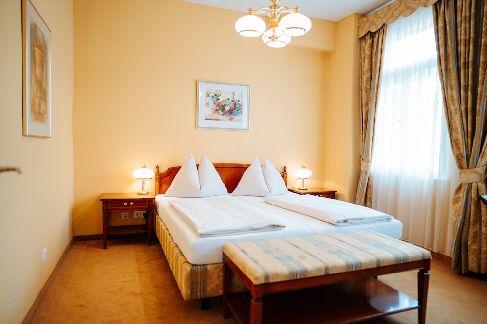Standard Double Room, 1 Queen Bed - Photo 9
