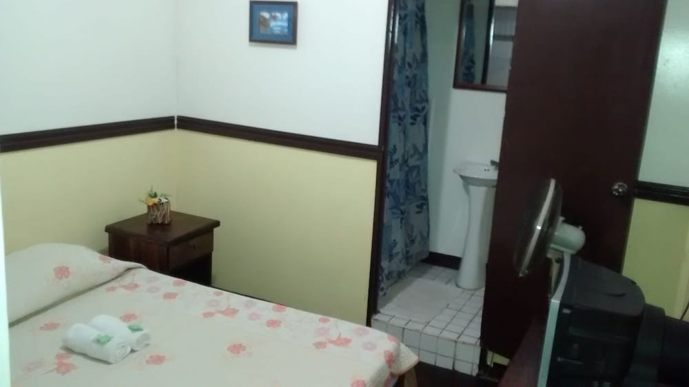 Standard Double Room, Private Bathroom (Irazu) photo 3