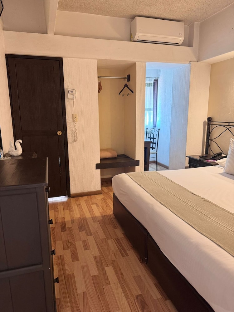 Room, 1 King Bed (Preferencial) - Photo 4
