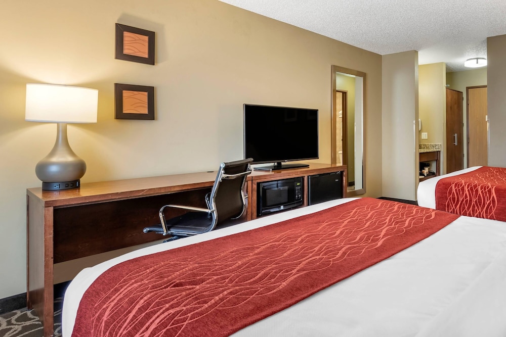 Room, 2 Queen Beds photo 2