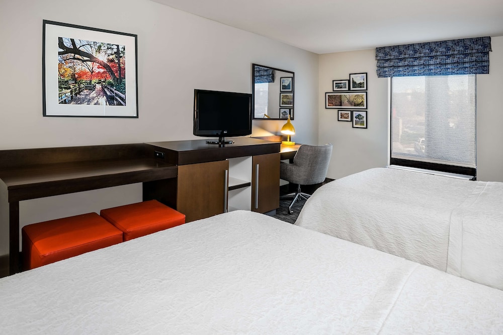 Room, 2 Queen Beds, Accessible, Non Smoking - Photo 3