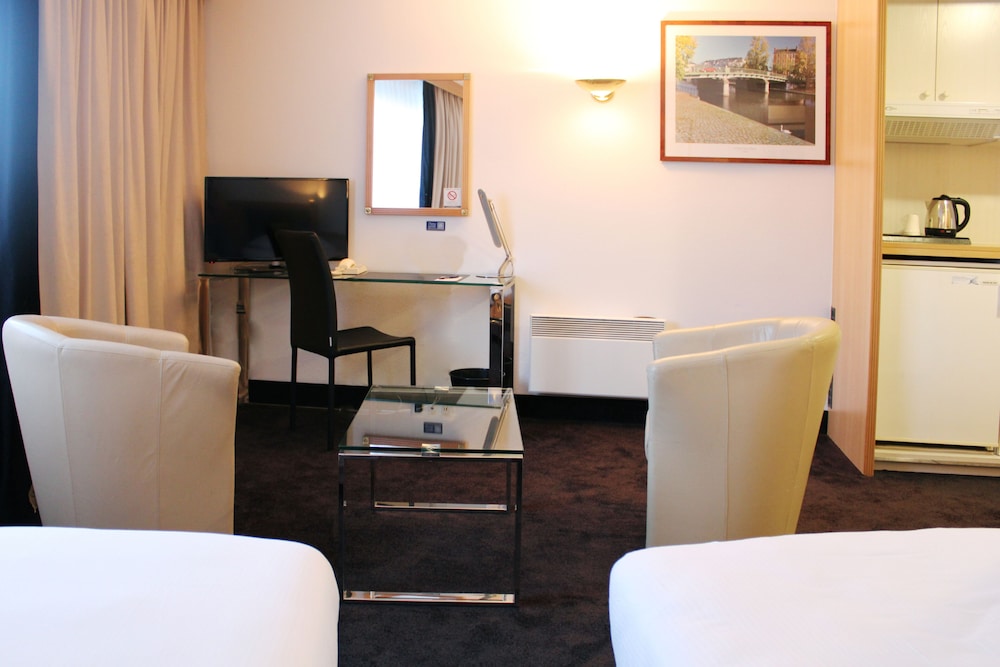 Single Room, 2 Twin Beds (Economique) photo 3