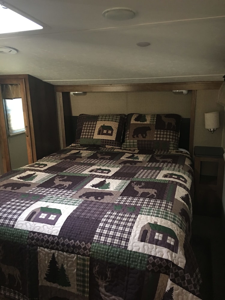 Family Mobile Home, 2 Bedrooms, Kitchen photo 2