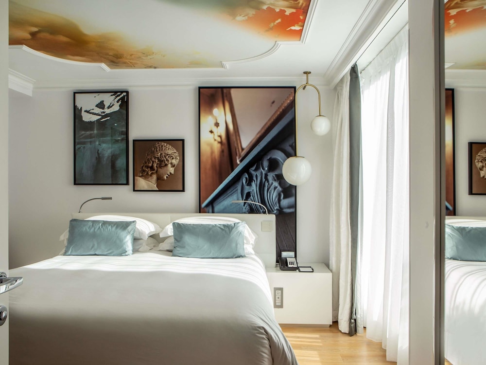 Suite, 1 King Bed, Terrace