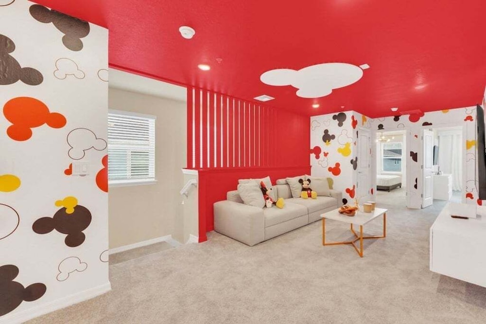 Townhome, 5 Bedrooms