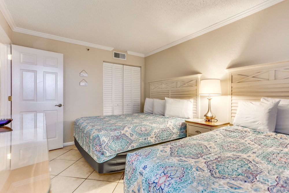 Signature Condo, 1 Bedroom, Balcony, Ocean View