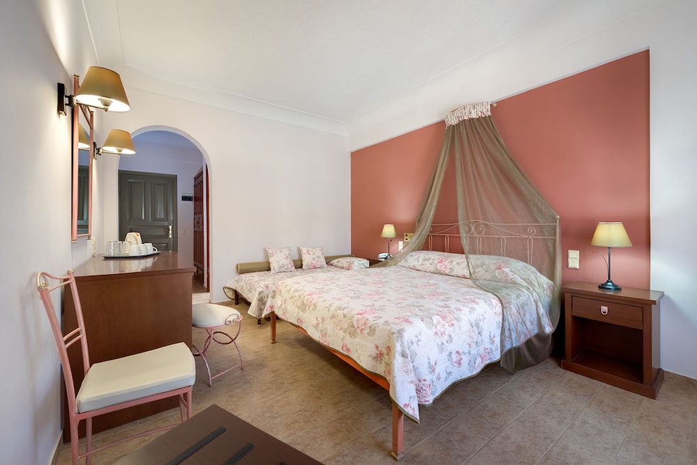 Standard Room, 1 Double or 2 Twin Beds - Photo 1