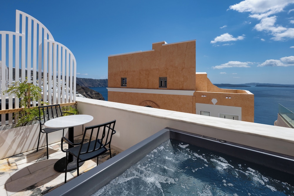 Armonoia City View outdoor Tub