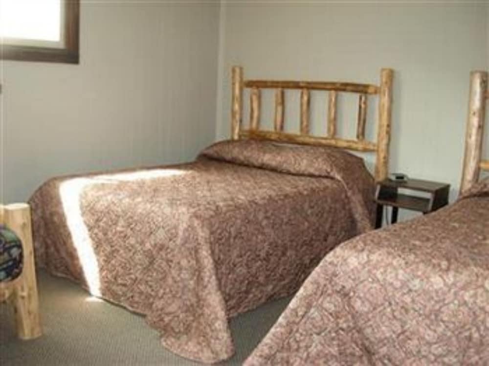 Deluxe Room, 2 Bedrooms, Non Smoking (Lakeside Two Bedroom Cottage 12) photo 1