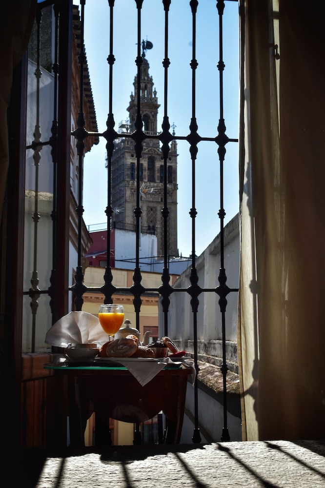 Double Room, City View - Photo 5