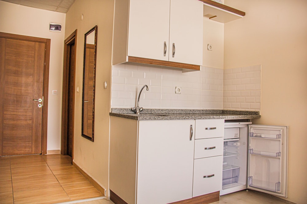 Basic Single Room photo 3