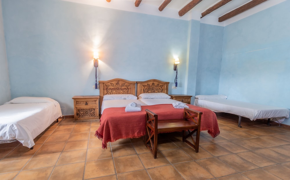 Family Quadruple Room - Photo 2
