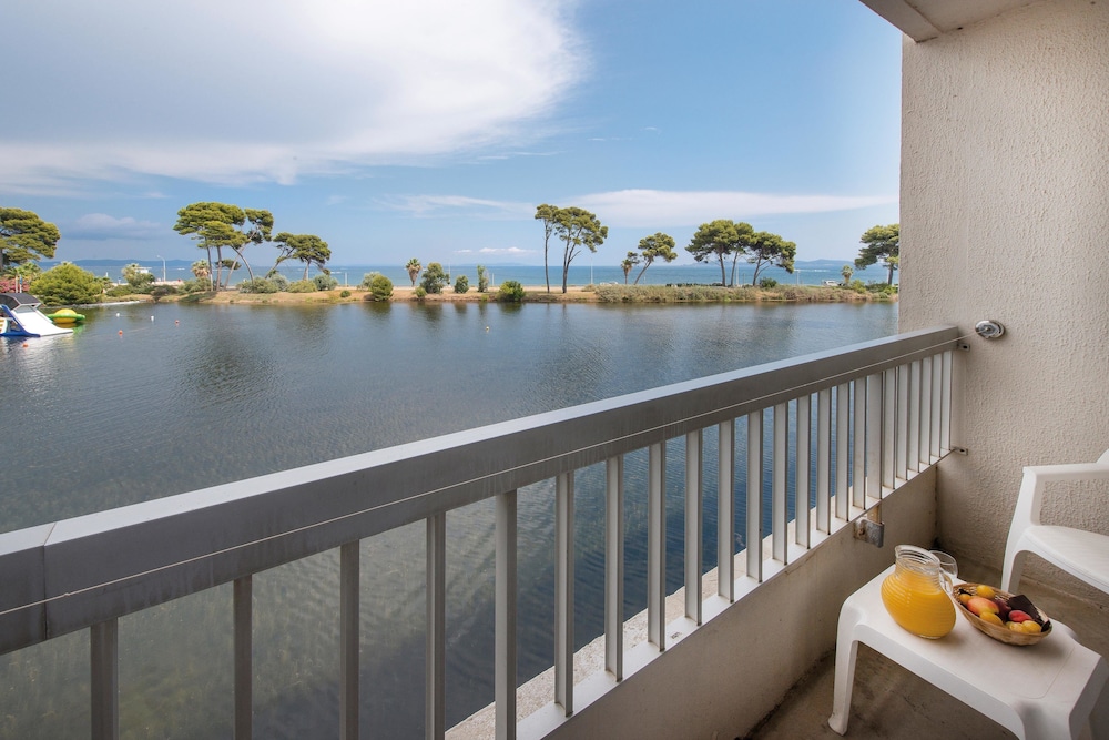 Privilege Room, Sea Side, for 2/3 persons - Photo 3