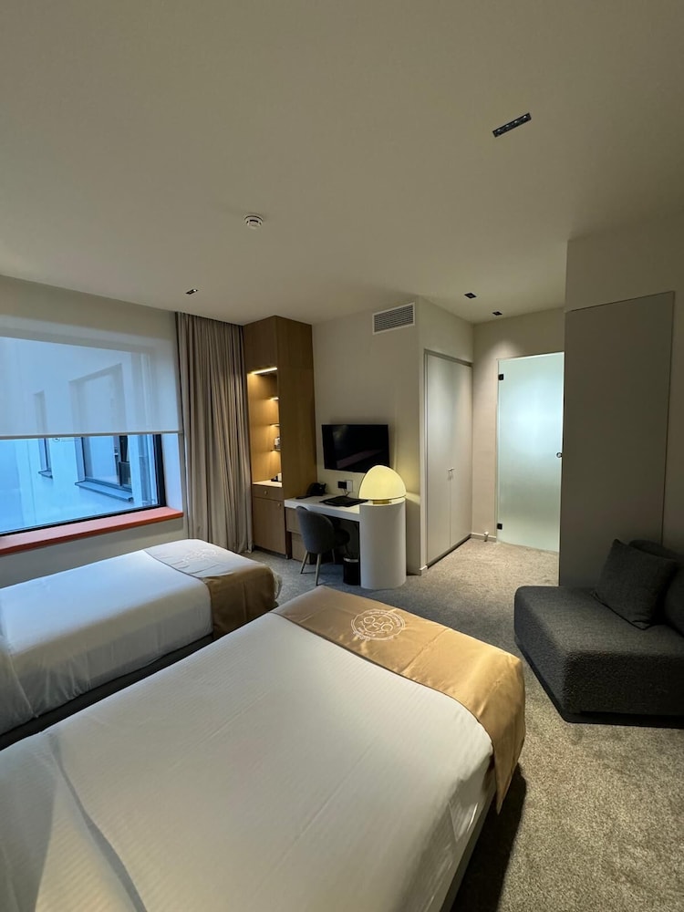 Deluxe Twin Room photo 3