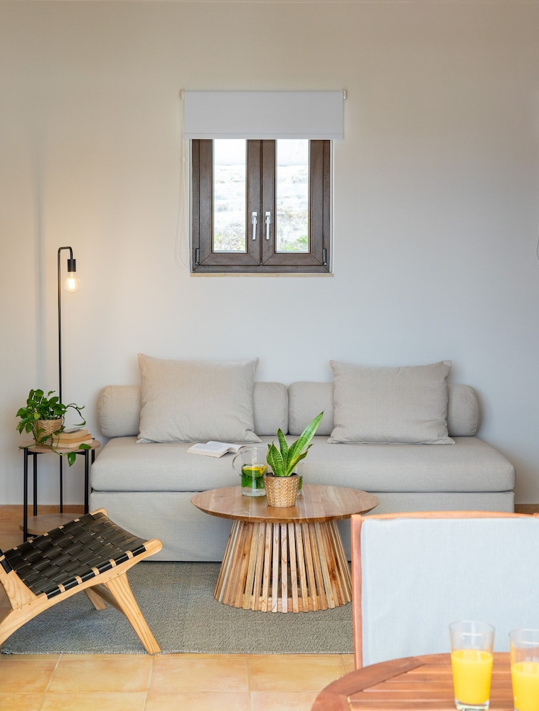 One Bedroom Suite Sea View