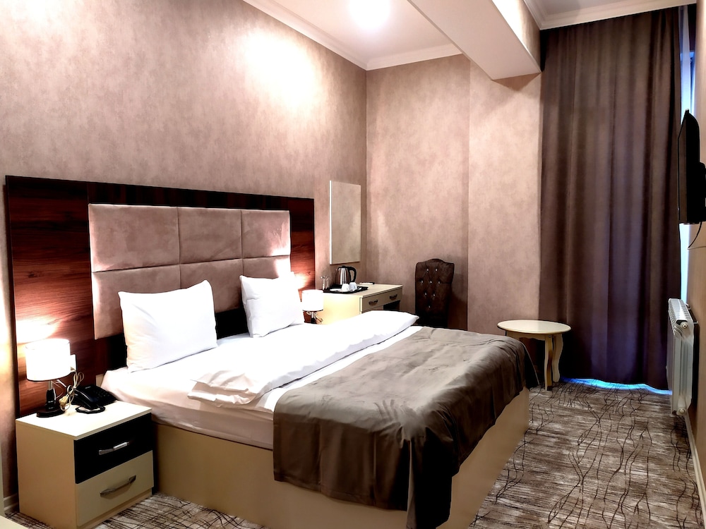 Standard Double Room, 1 King Bed, Non Smoking - Photo 28