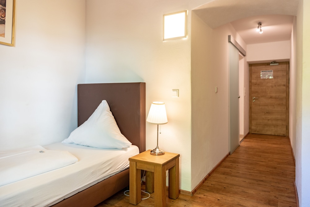 Single Room photo 1