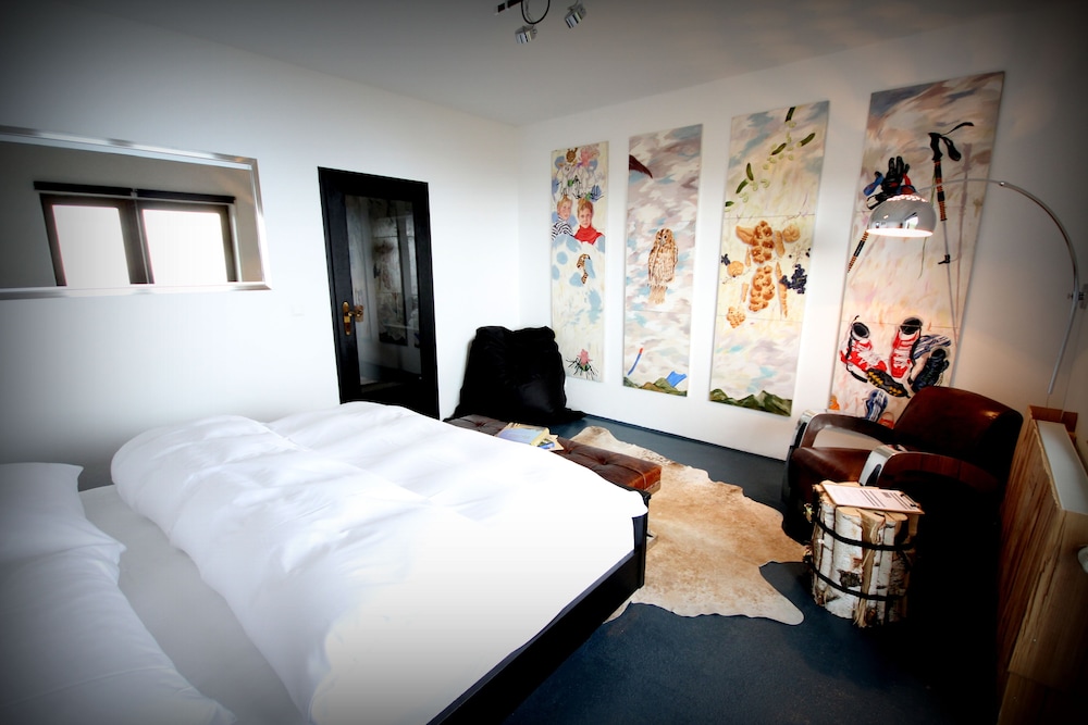 Standard Room, 1 King Bed