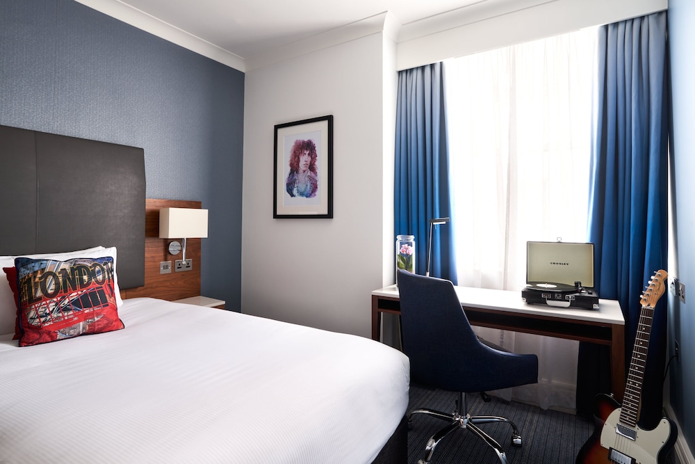 Classic Single Room