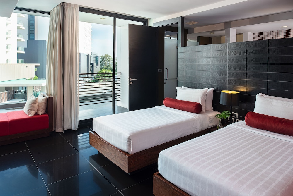 Deluxe Room - Photo 7