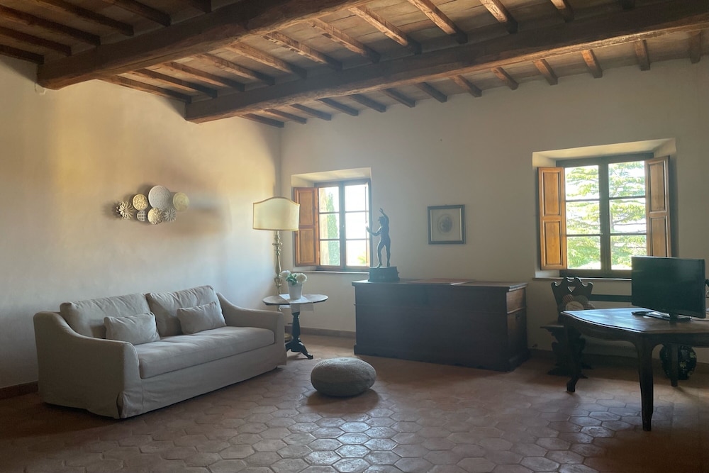Family Apartment, 2 Bedrooms (Lemon Apt With Shared Pool And Garden) photo 2