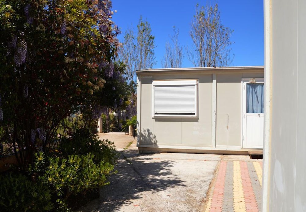 Mobile Home - Photo 9
