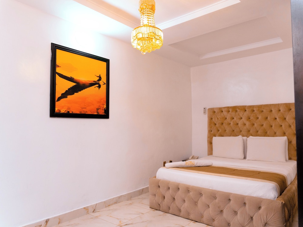 Deluxe Double or Twin Room - Photo 5