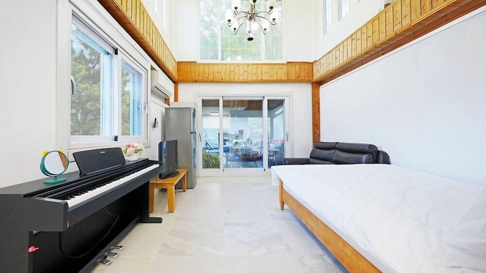 Room (winter) photo 1