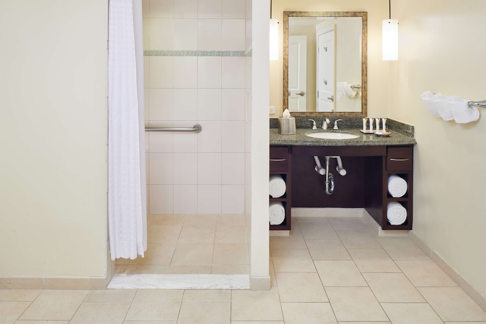 Suite, 2 Bedrooms, Accessible, Partial Ocean View (Hearing, Roll-in Shower, Balcony)