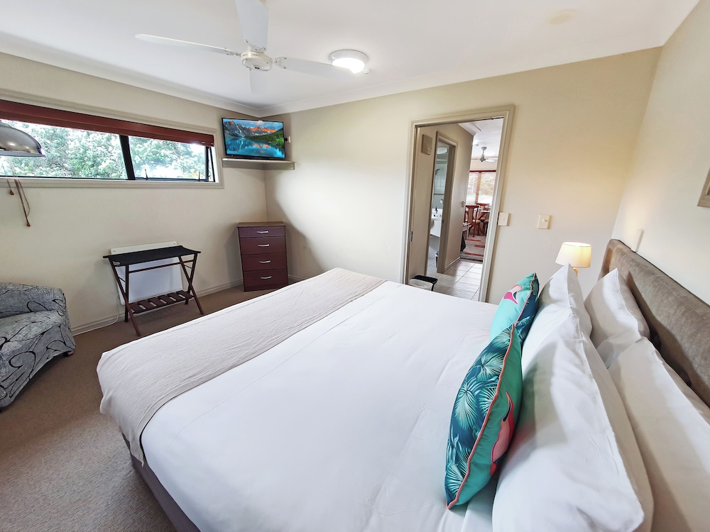 One Bedroom Family Spa Suite photo 2