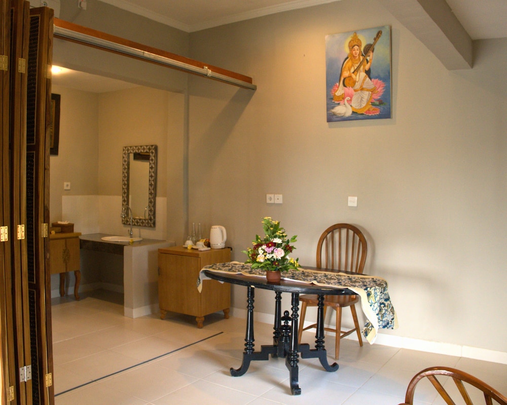Standard Studio - Photo 4