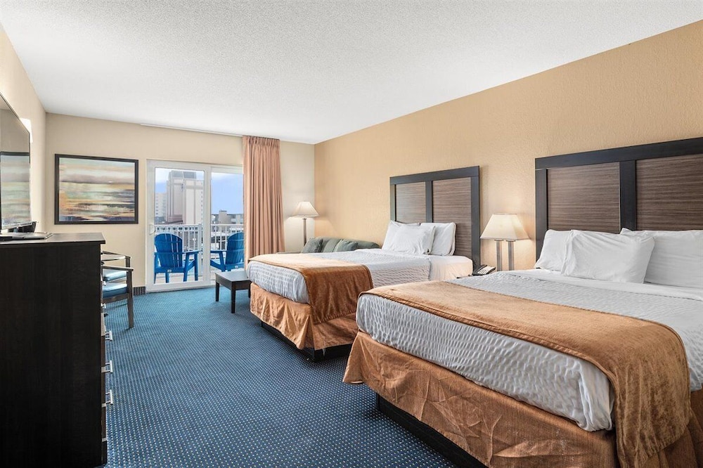 Standard Room, Pets Not Allowed (2 Queen Beds  and Sofa) photo 1