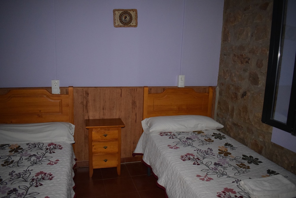 Habitación Doble Básica o con Dos Camas