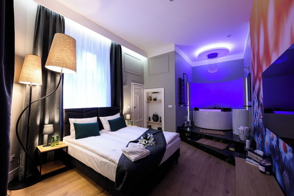 Deluxe Apartment, 2 Bedrooms, Hot Tub photo 1