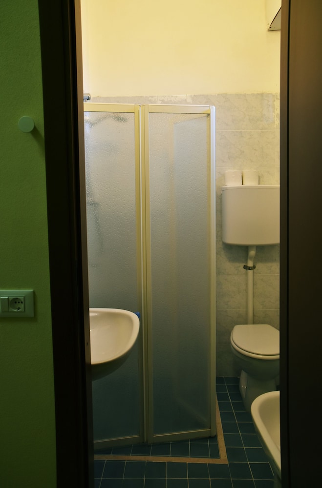 Quadruple Room - Photo 6