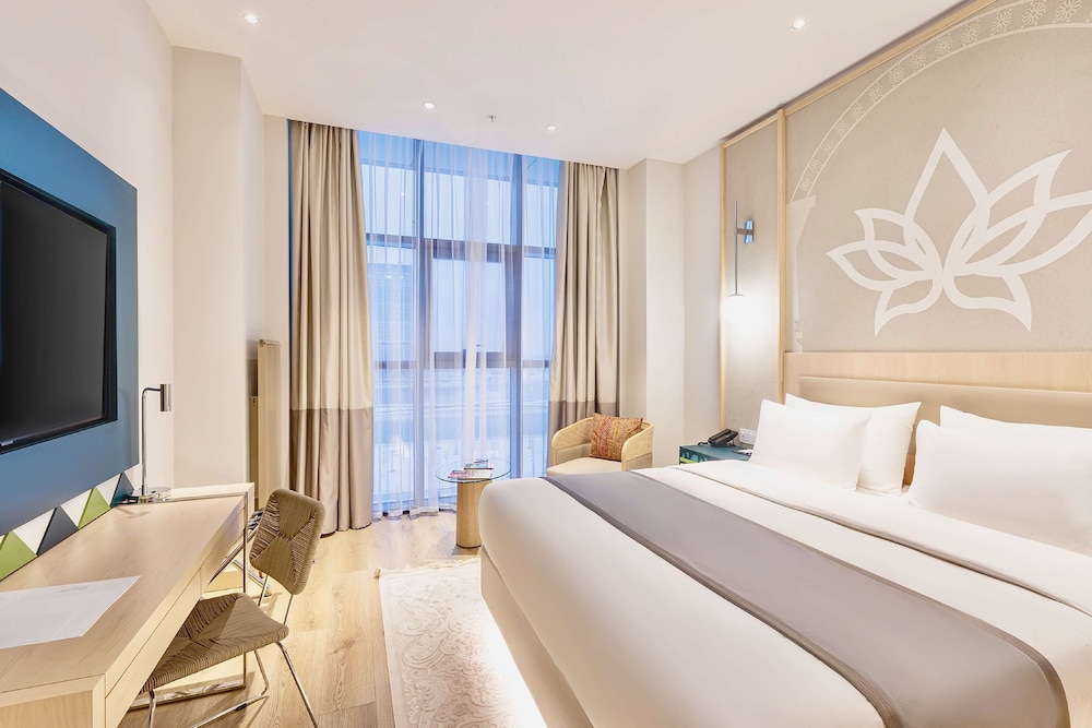 Room, 1 King Bed, Accessible - Photo 1