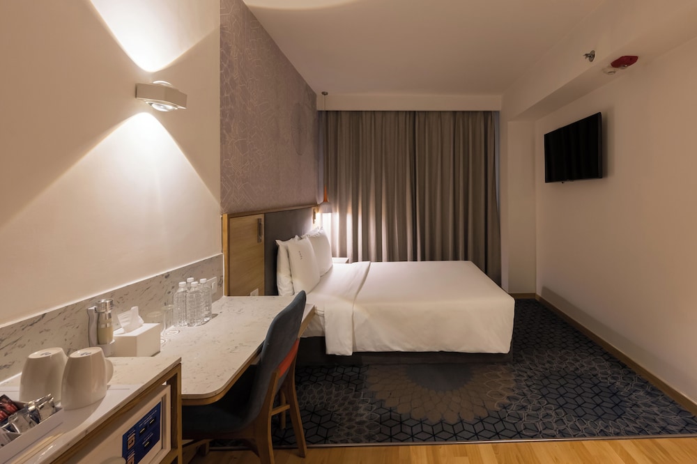 Standard Room, 1 Queen Bed, Accessible