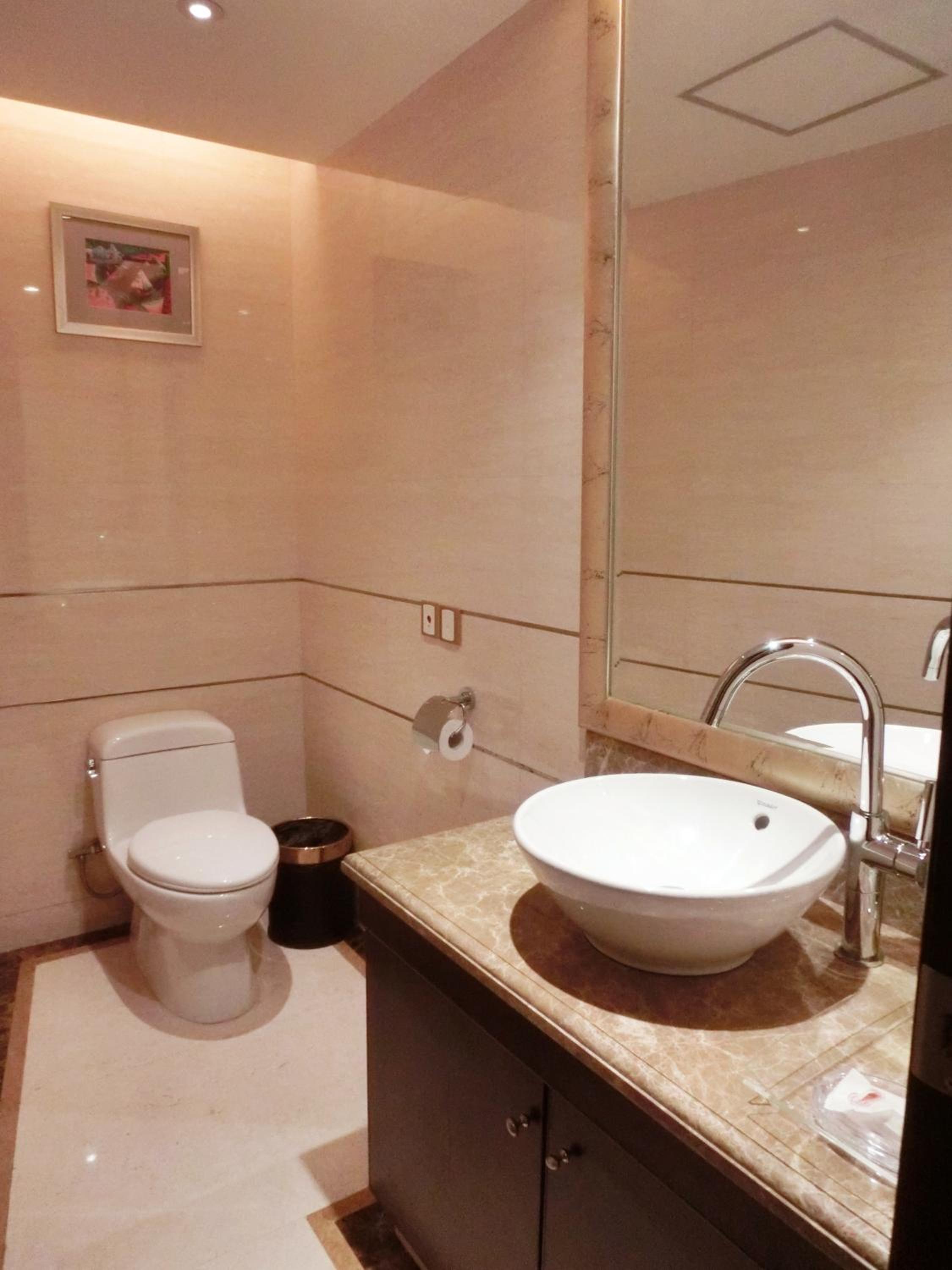 Deluxe King Room photo 2
